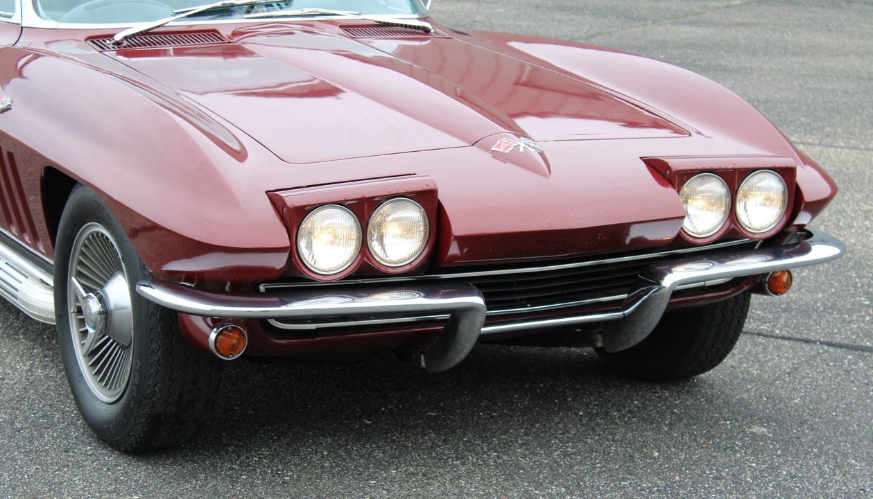 1965 CHEVROLET CORVETTE