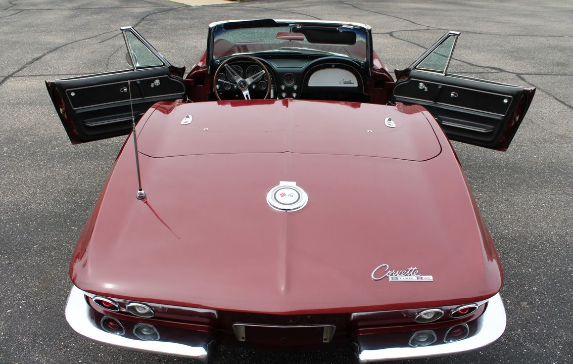 1965 CHEVROLET CORVETTE