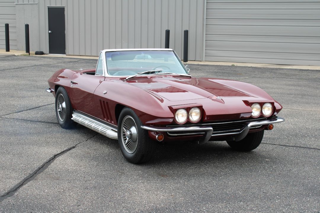 1965 CHEVROLET CORVETTE