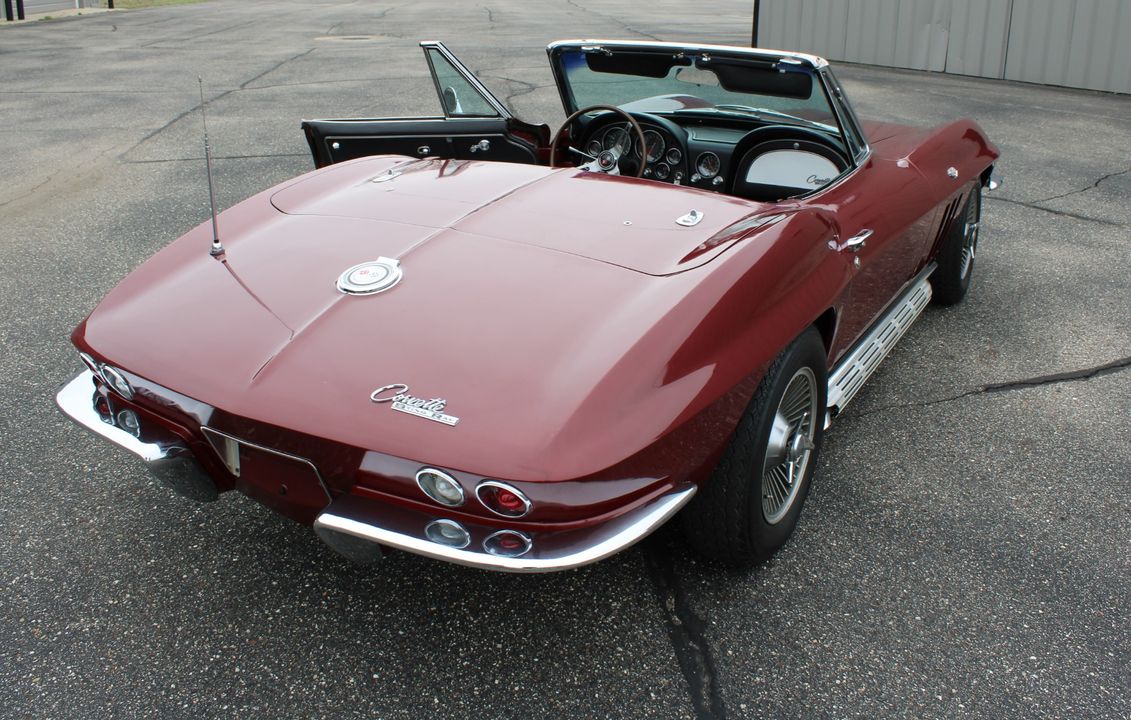 1965 CHEVROLET CORVETTE