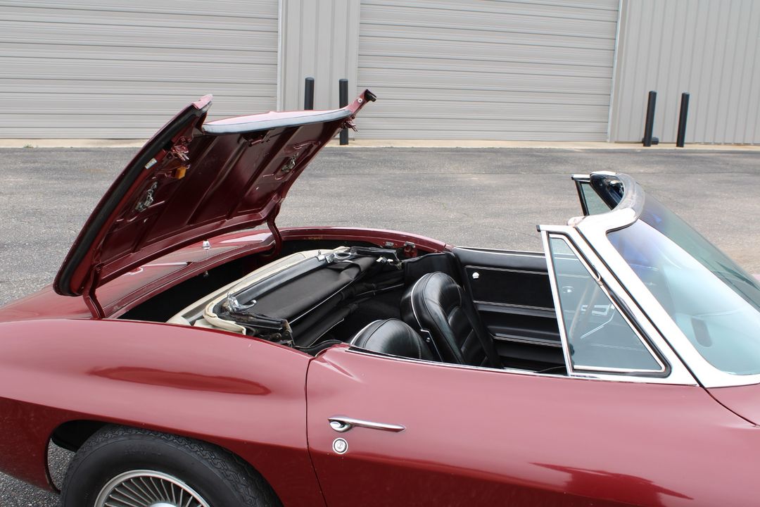 1965 CHEVROLET CORVETTE