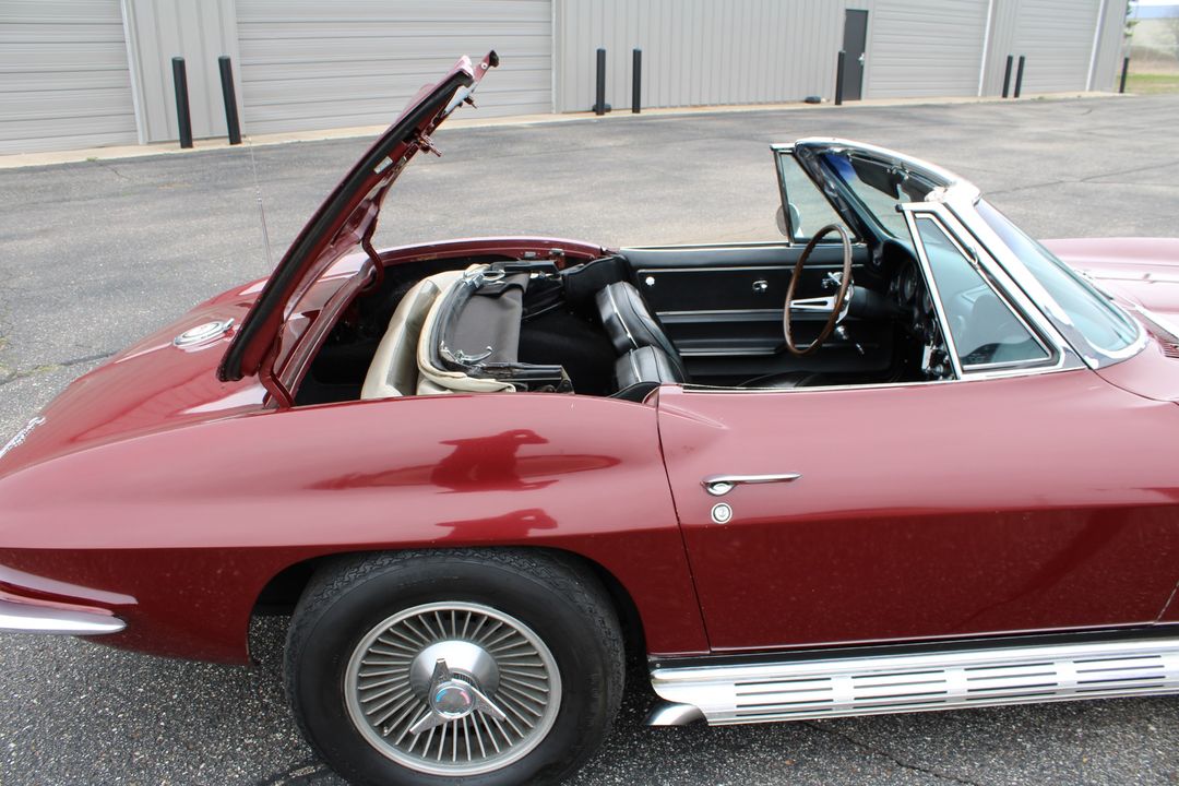 1965 CHEVROLET CORVETTE