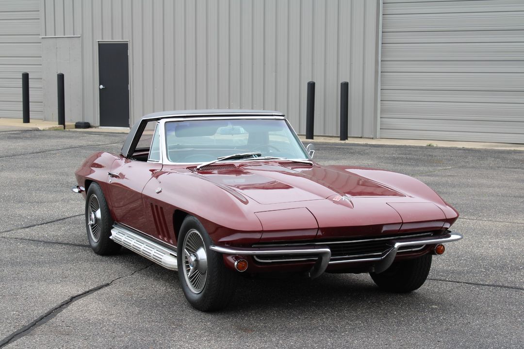 1965 CHEVROLET CORVETTE