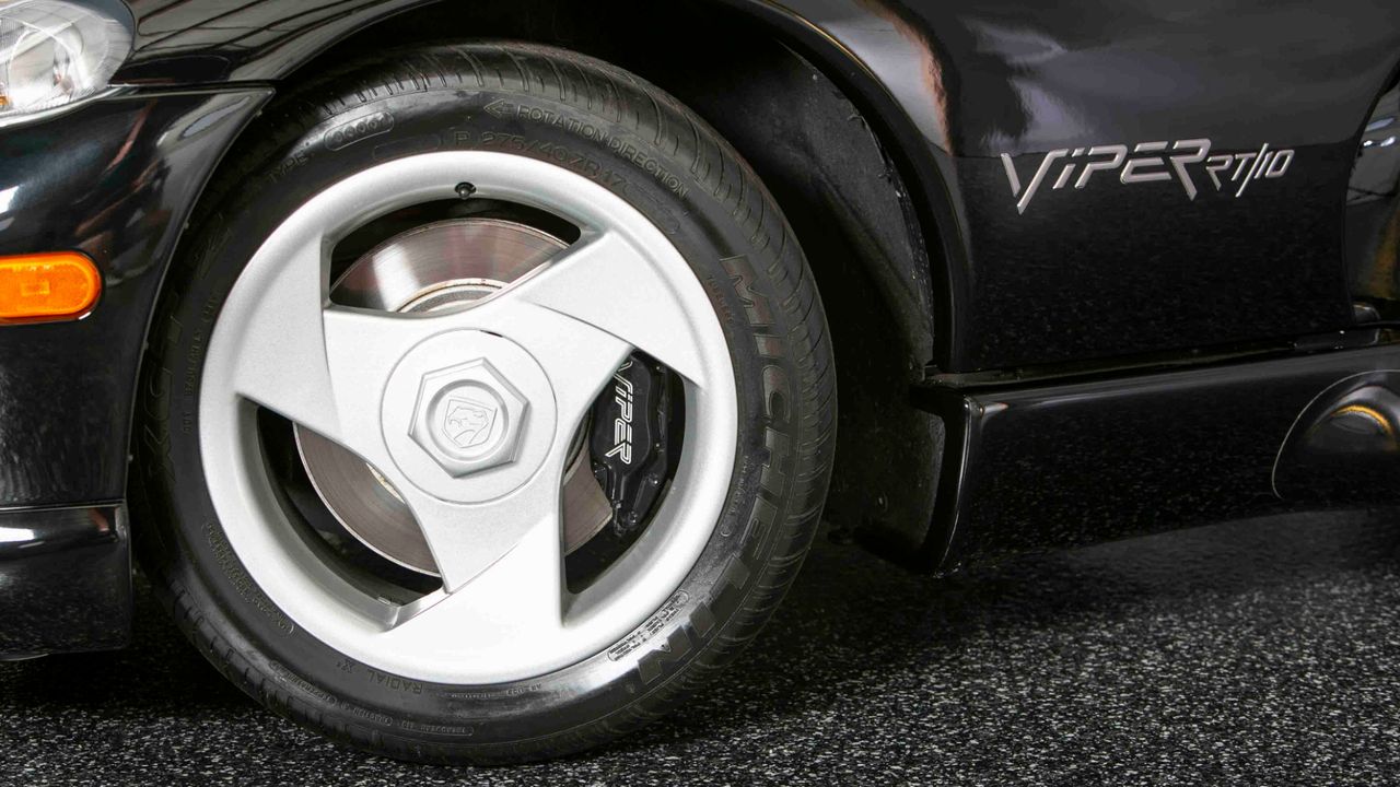 1995 DODGE VIPER