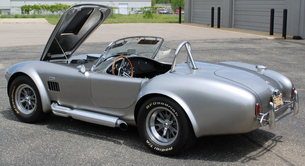 1965 SUPERFORMANCE SHELBY COBRA REPLICA