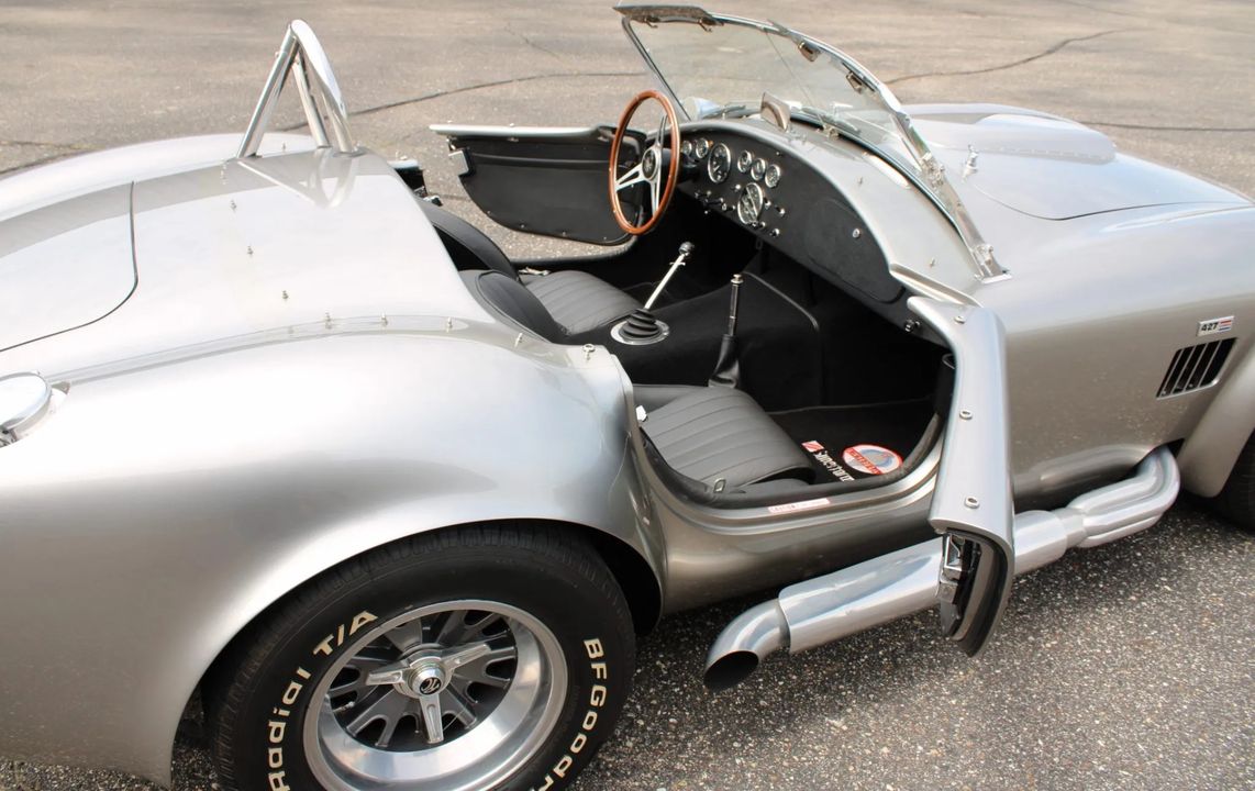 1965 SUPERFORMANCE SHELBY COBRA REPLICA