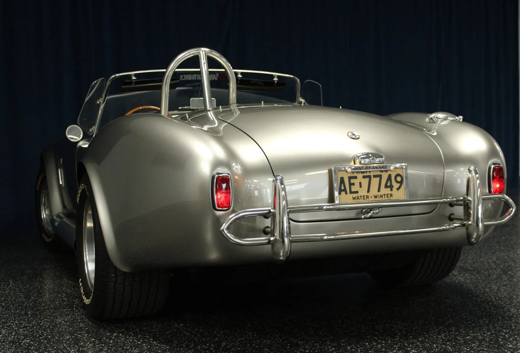 1965 SUPERFORMANCE SHELBY COBRA REPLICA
