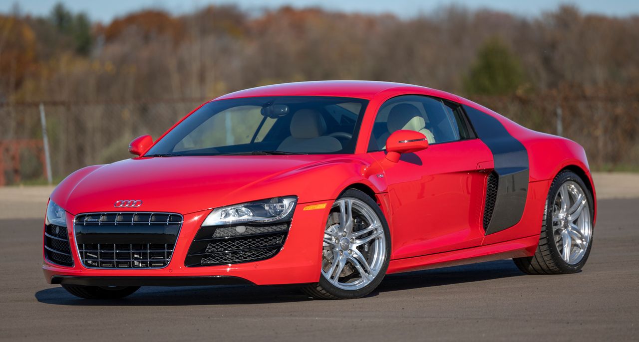 2010 AUDI R8