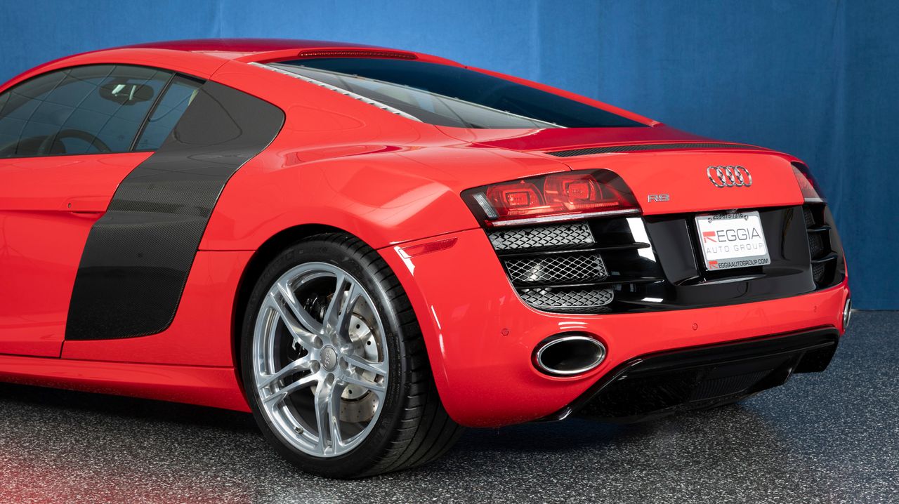 2010 AUDI R8