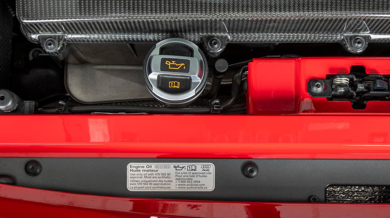 2010 AUDI R8