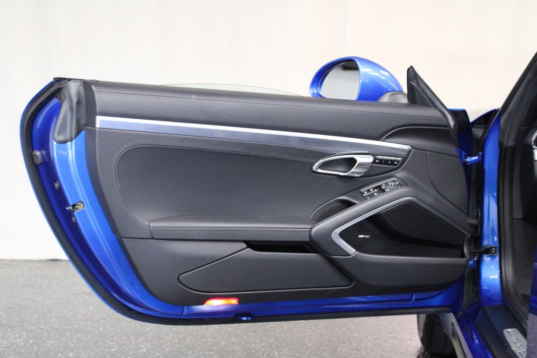 2016 PORSCHE 911