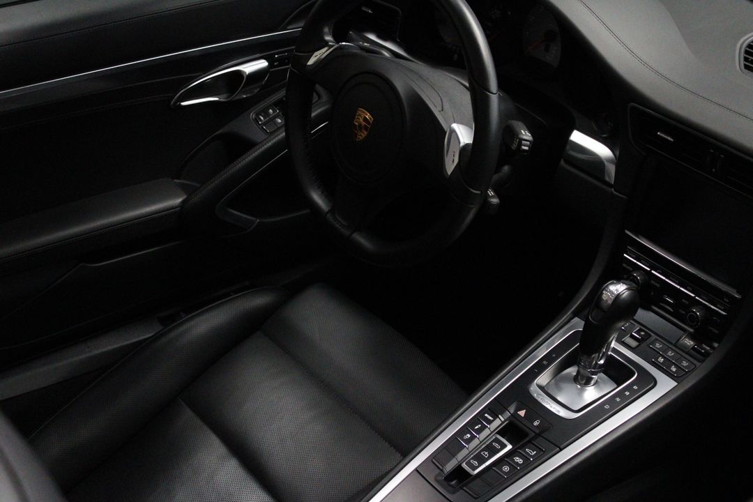 2016 PORSCHE 911