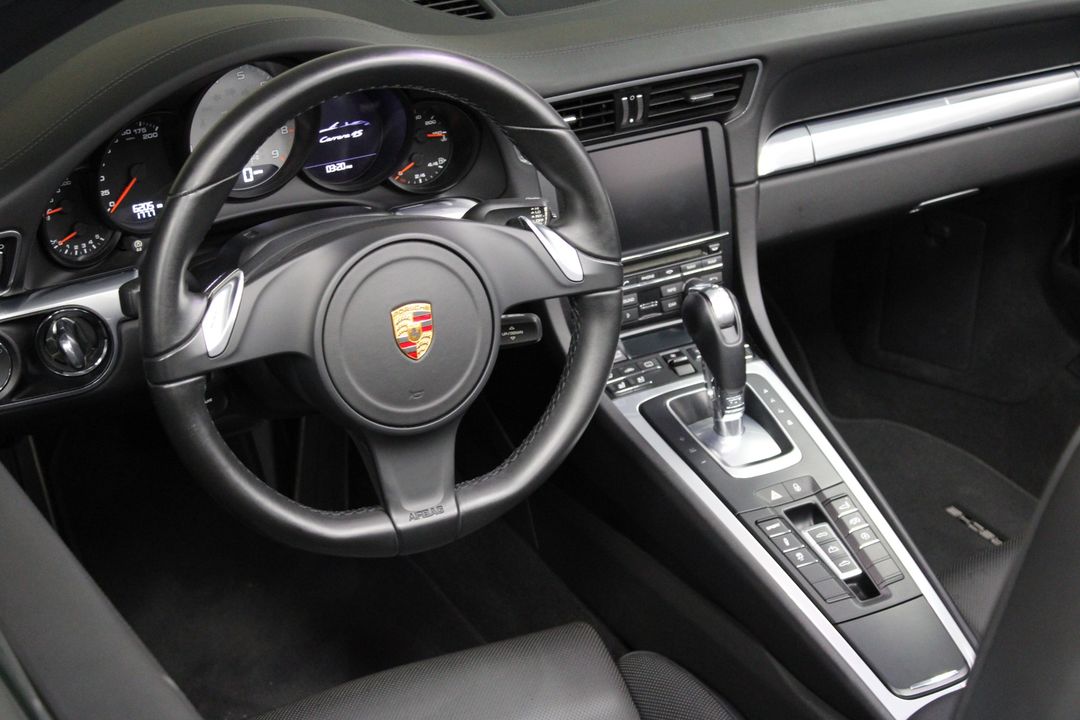 2016 PORSCHE 911