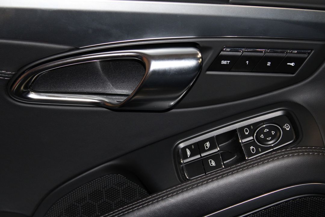 2016 PORSCHE 911