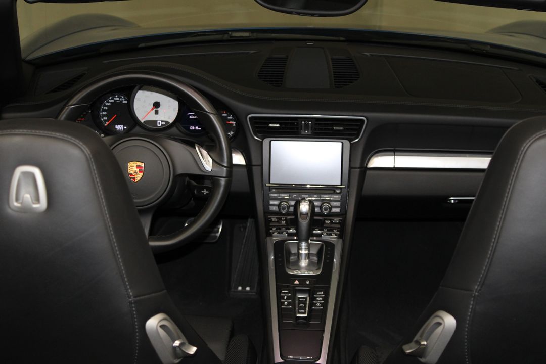 2016 PORSCHE 911