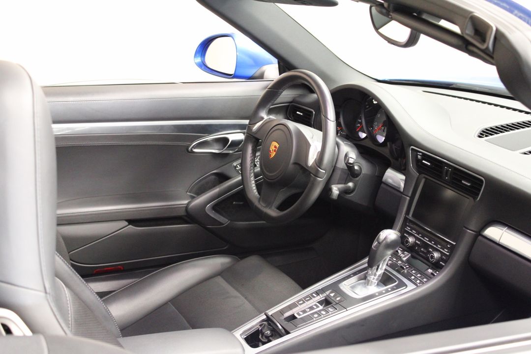 2016 PORSCHE 911