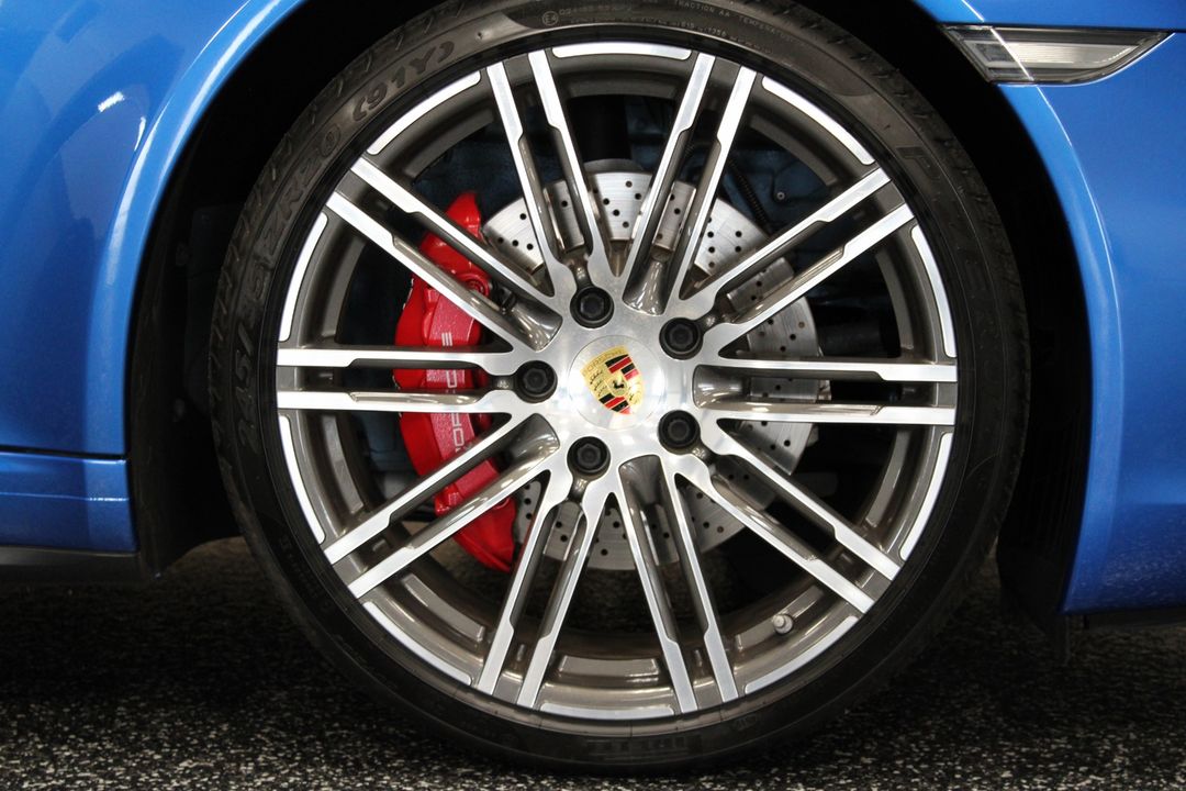 2016 PORSCHE 911