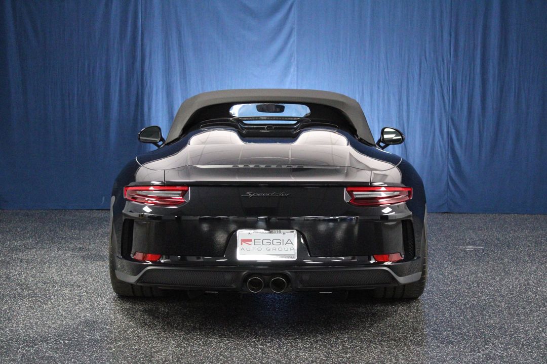 2019 PORSCHE 911