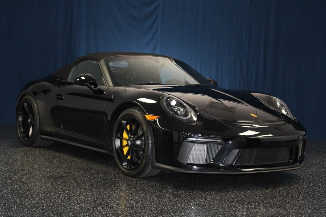 2019 PORSCHE 911