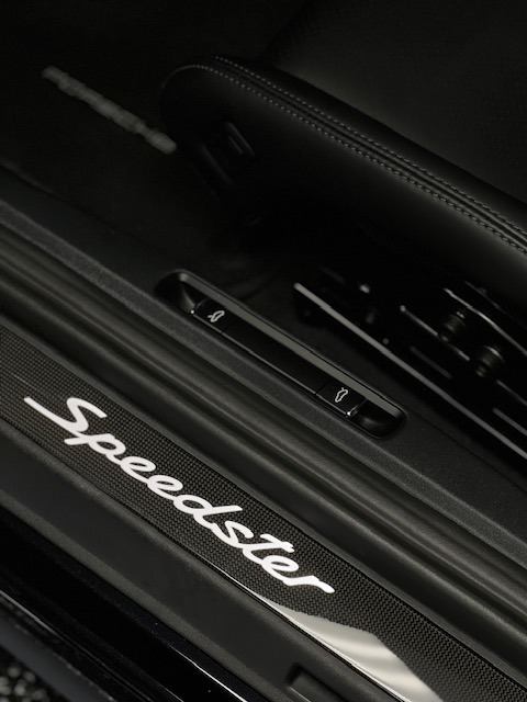 2019 PORSCHE 911