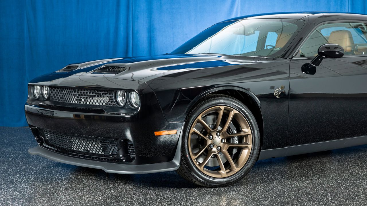 2023 DODGE CHALLENGER