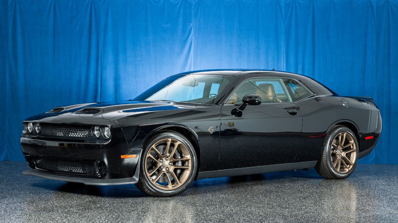 2023 DODGE CHALLENGER