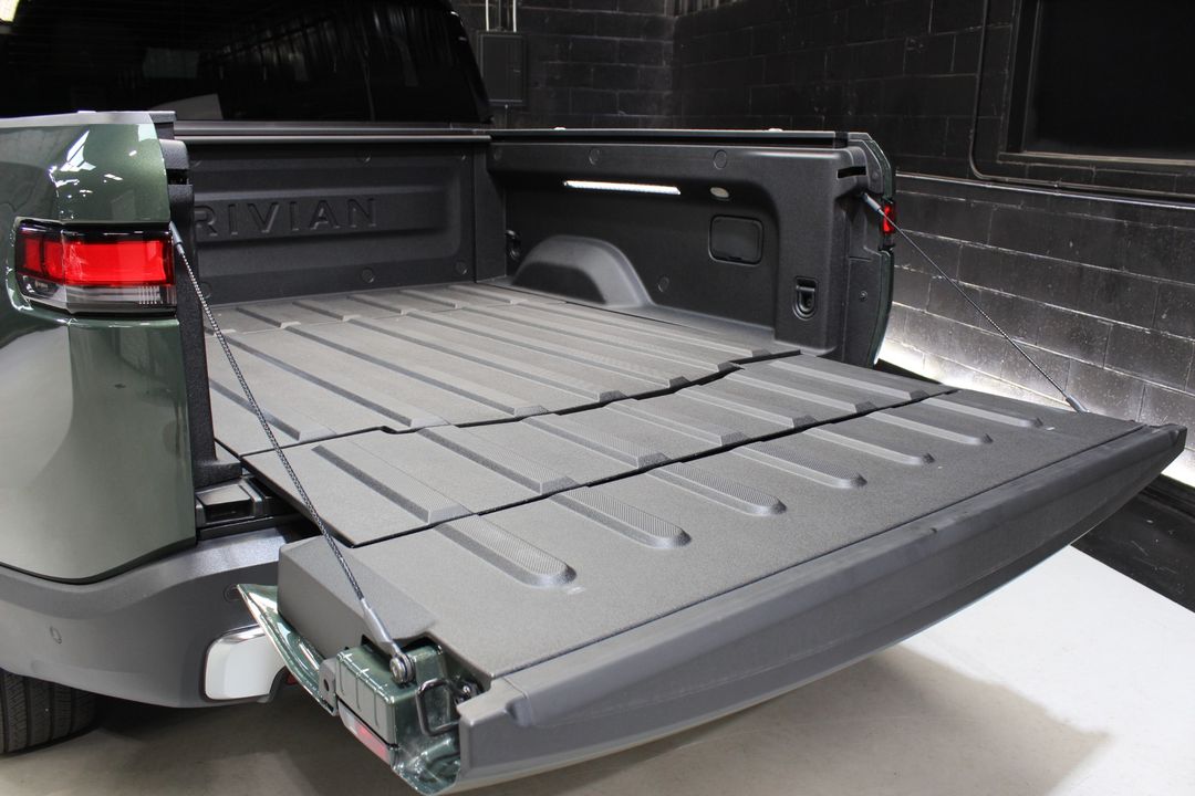 2025 Rivian R1T