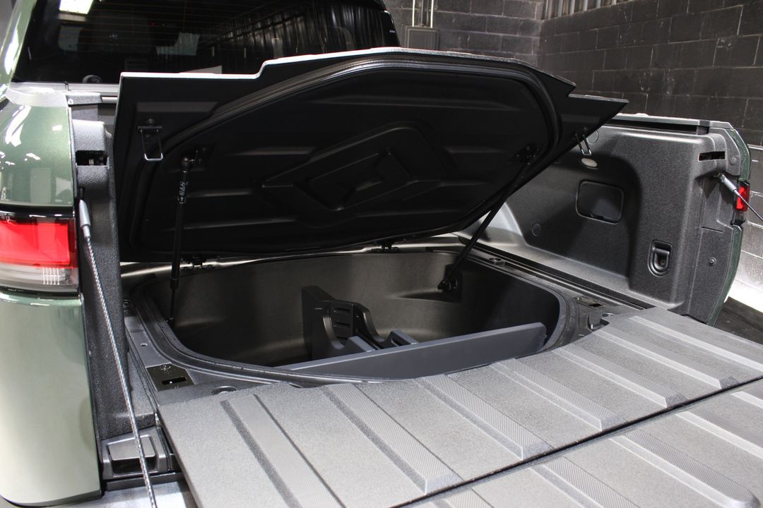 2025 Rivian R1T