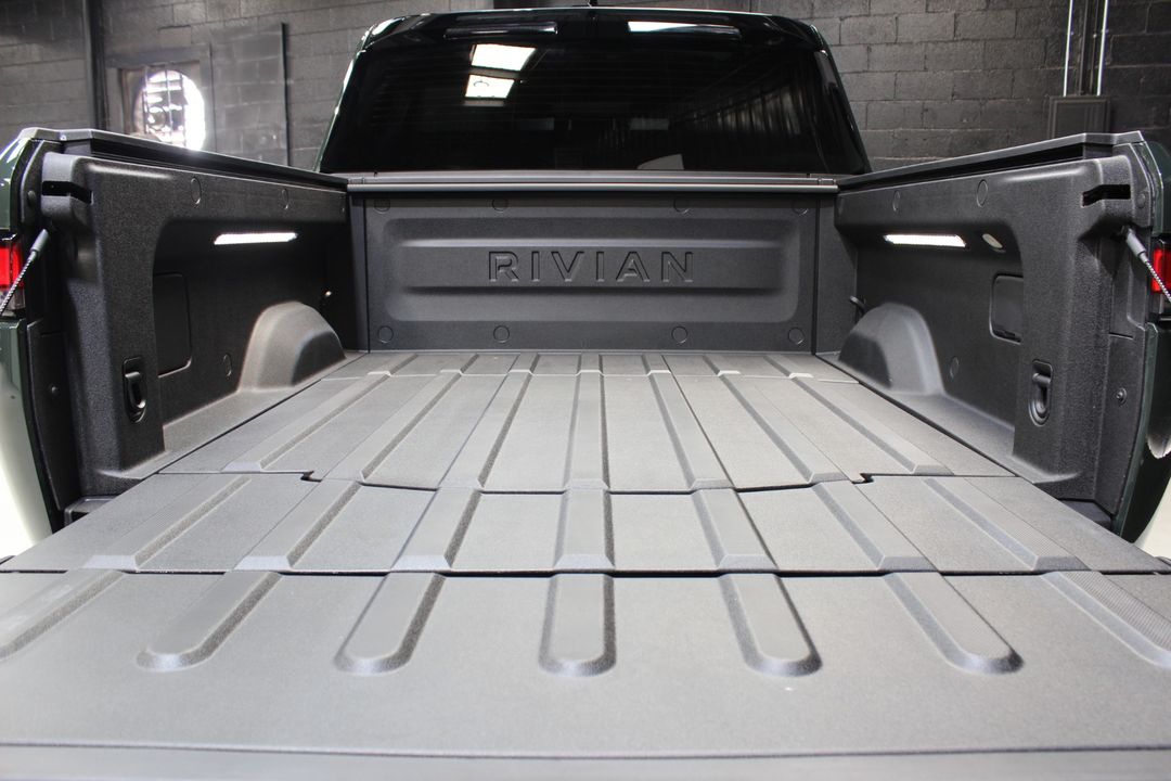 2025 Rivian R1T