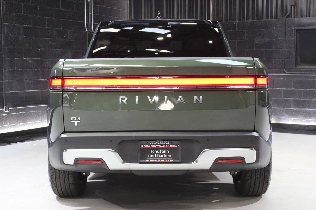 2025 Rivian R1T