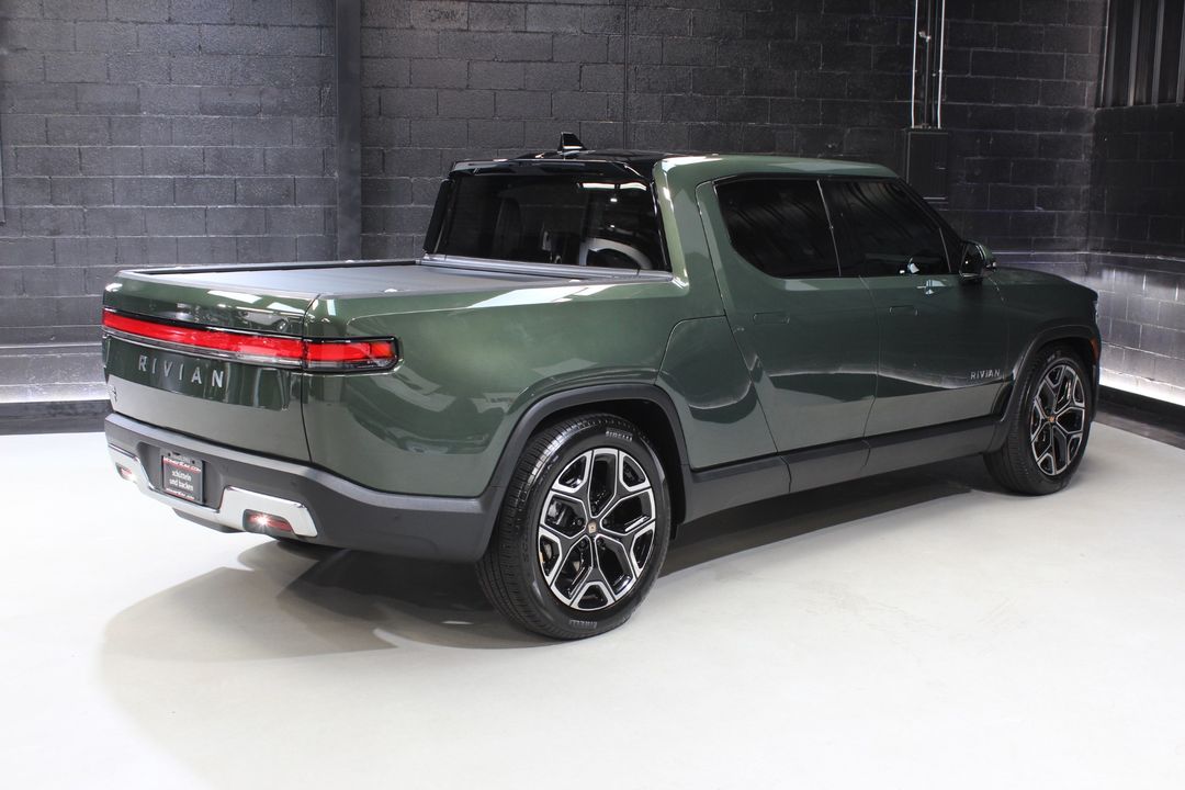 2025 Rivian R1T