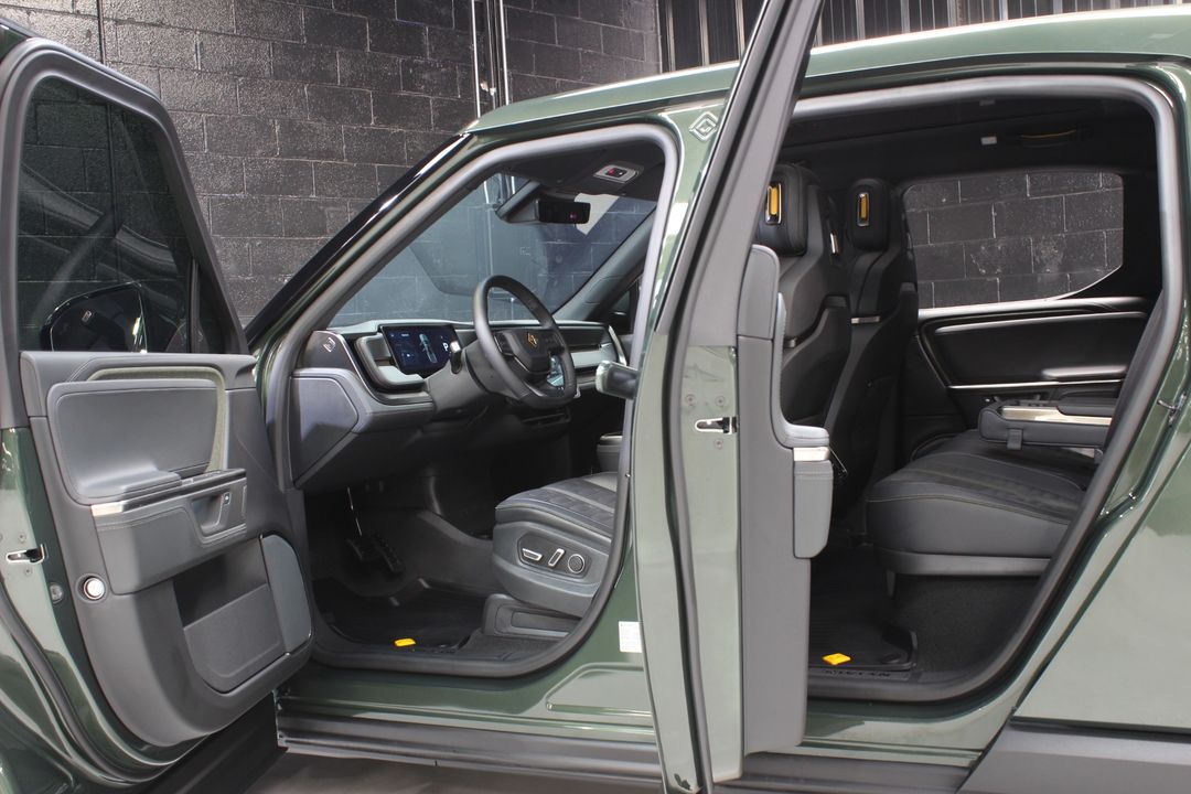 2025 Rivian R1T
