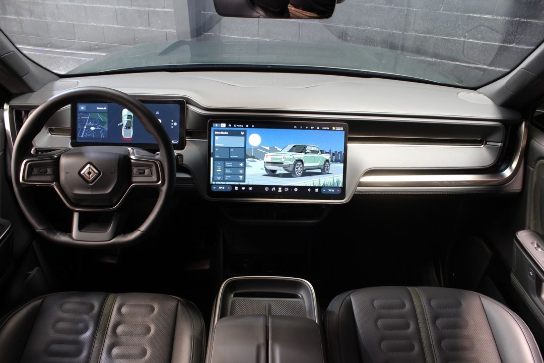 2025 Rivian R1T