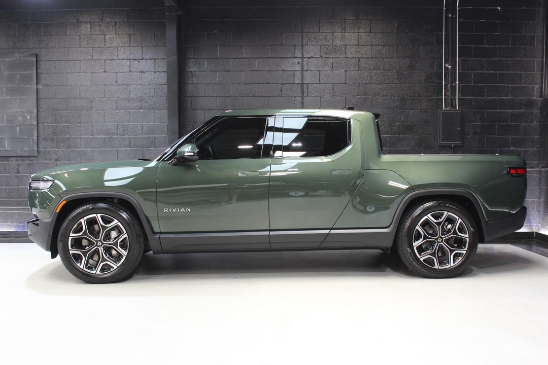 2025 Rivian R1T