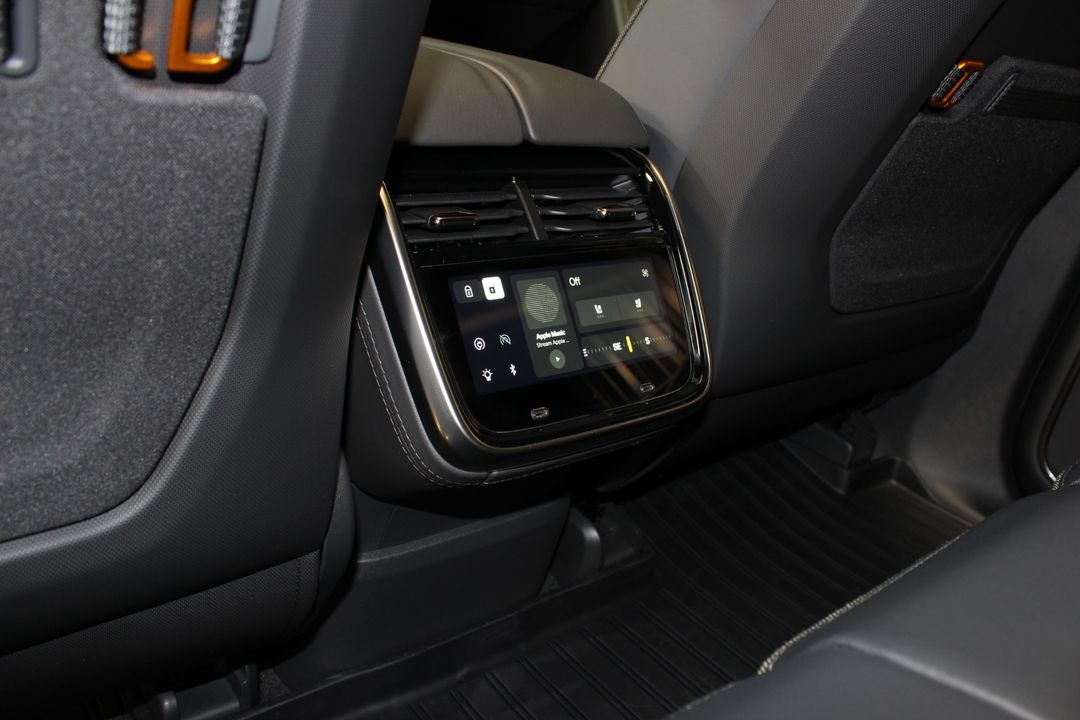 2025 Rivian R1T