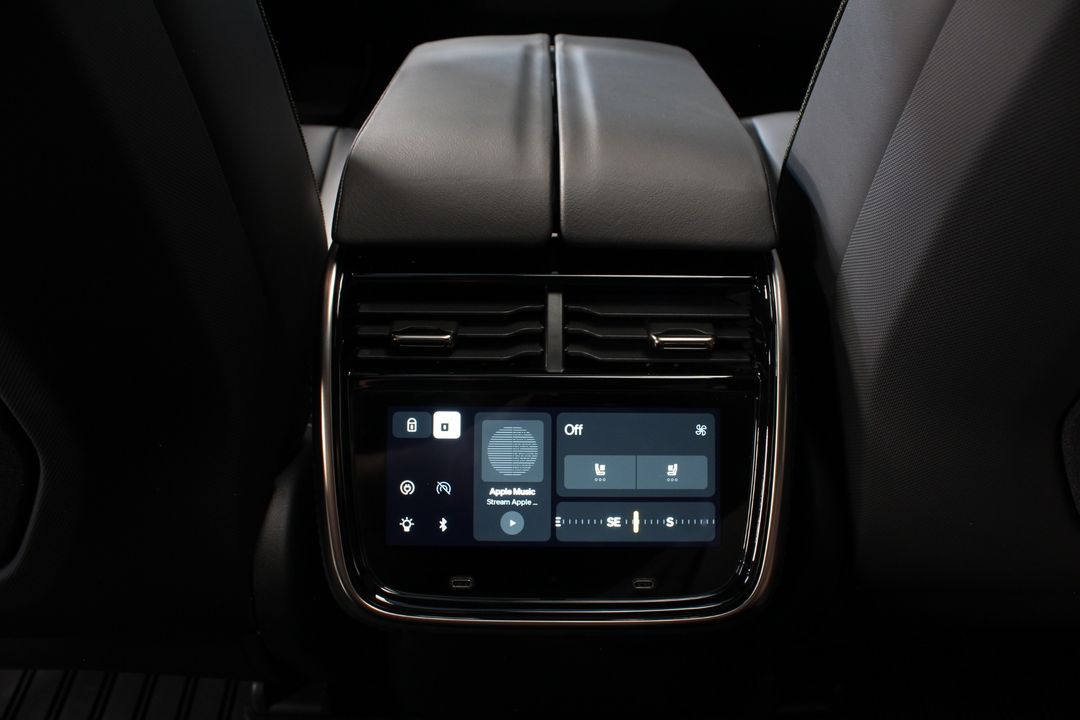 2025 Rivian R1T