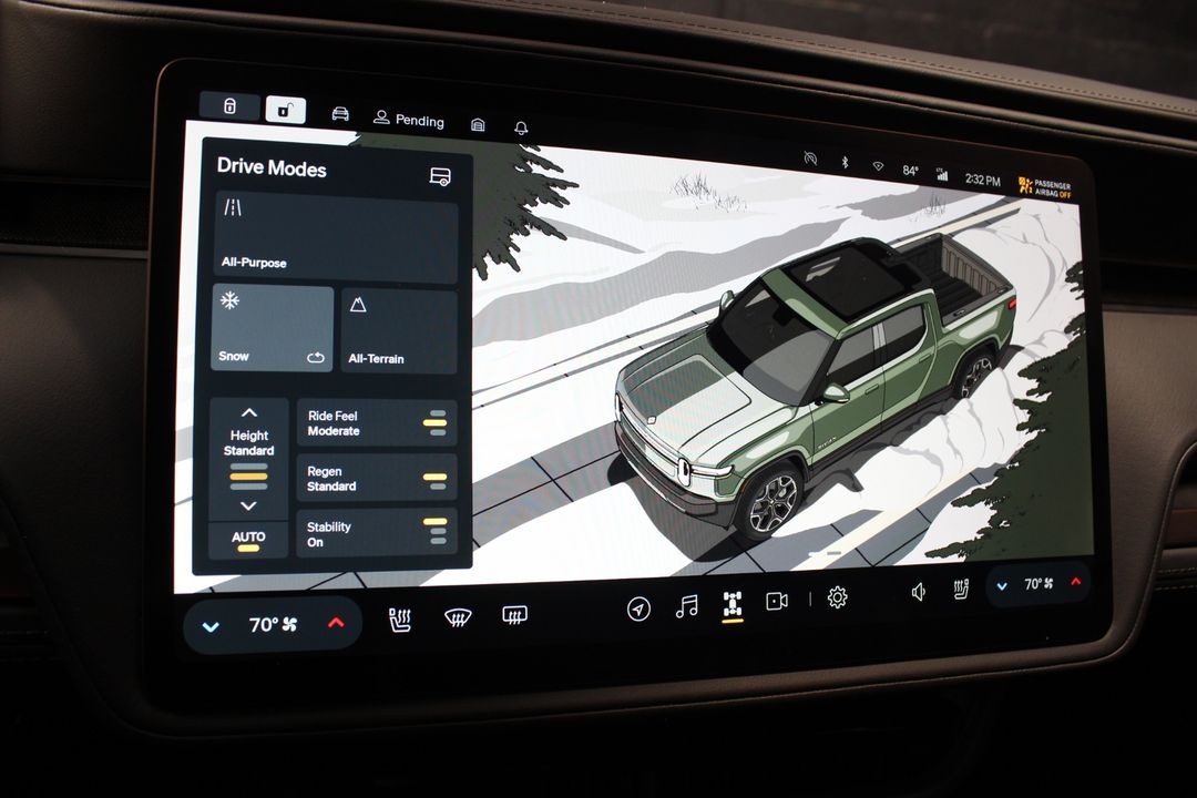 2025 Rivian R1T