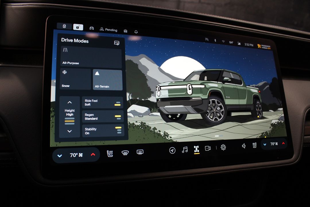 2025 Rivian R1T