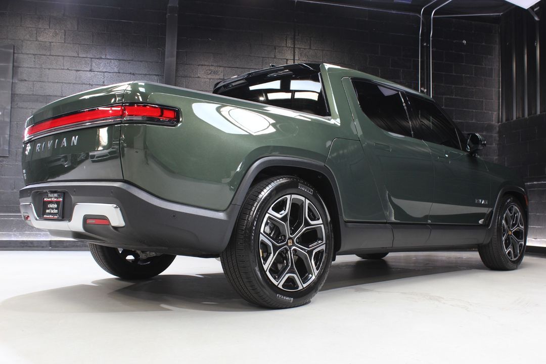 2025 Rivian R1T