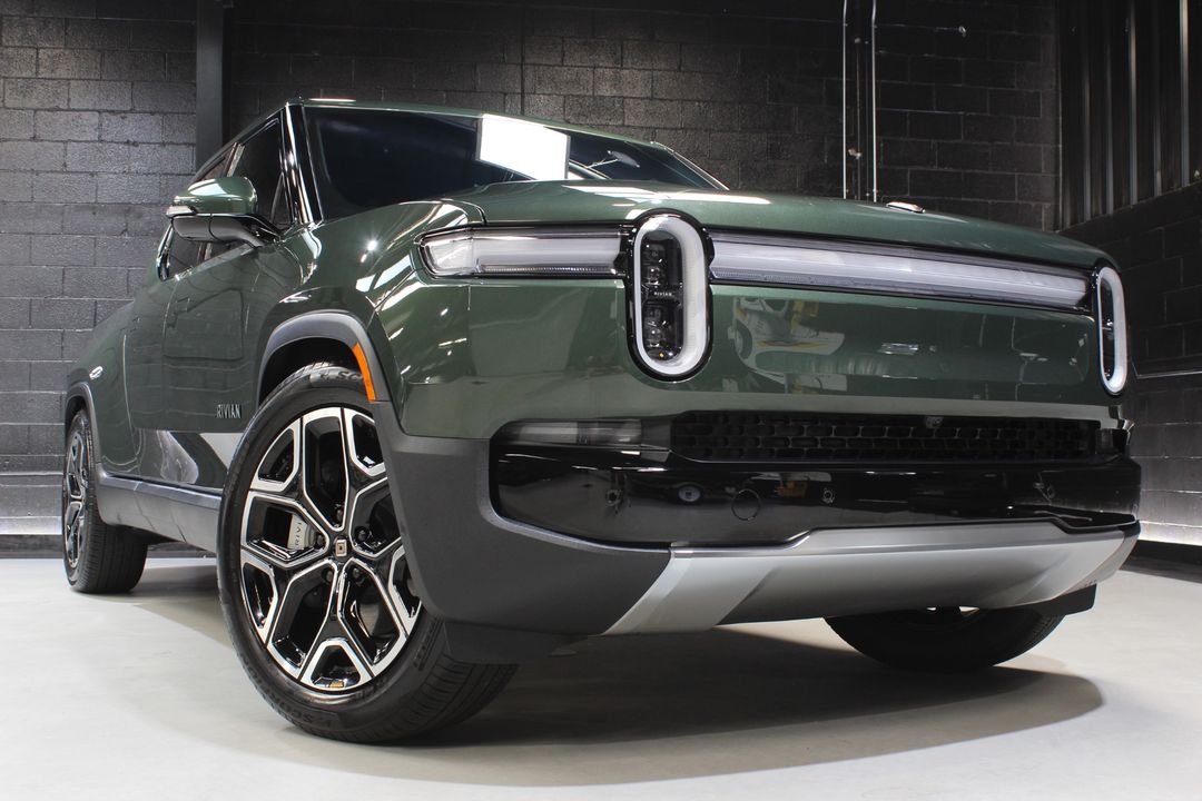 2025 Rivian R1T
