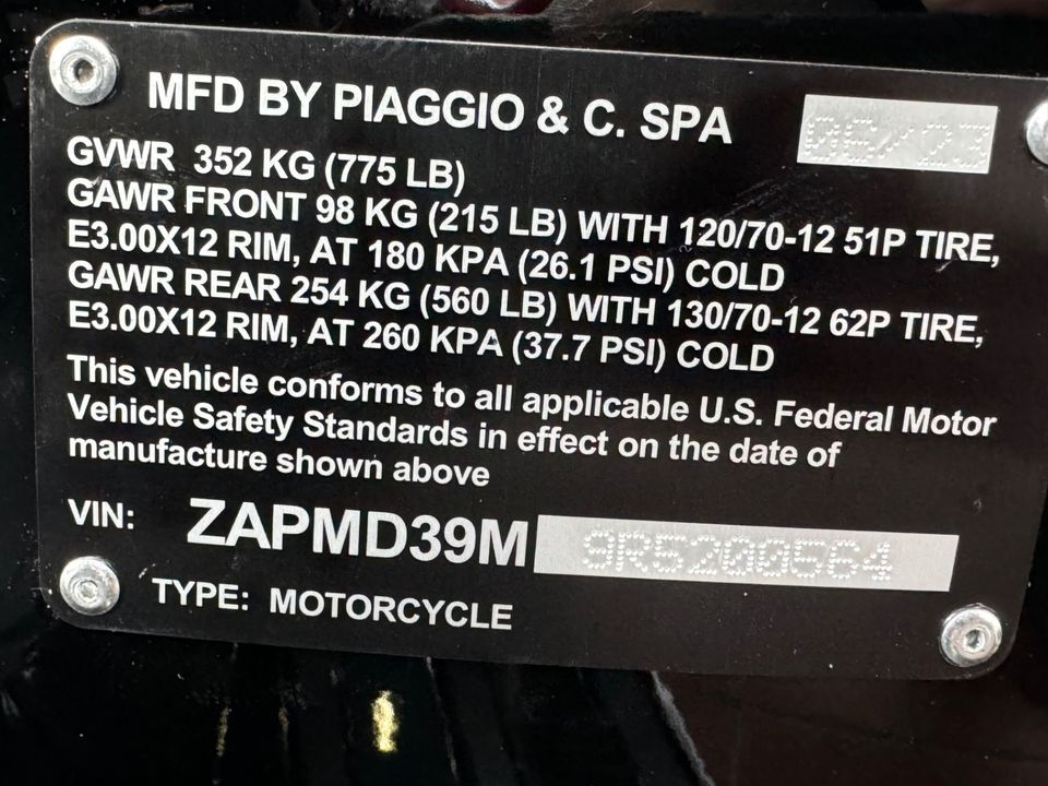 2024 VESPA GTS 300 Super