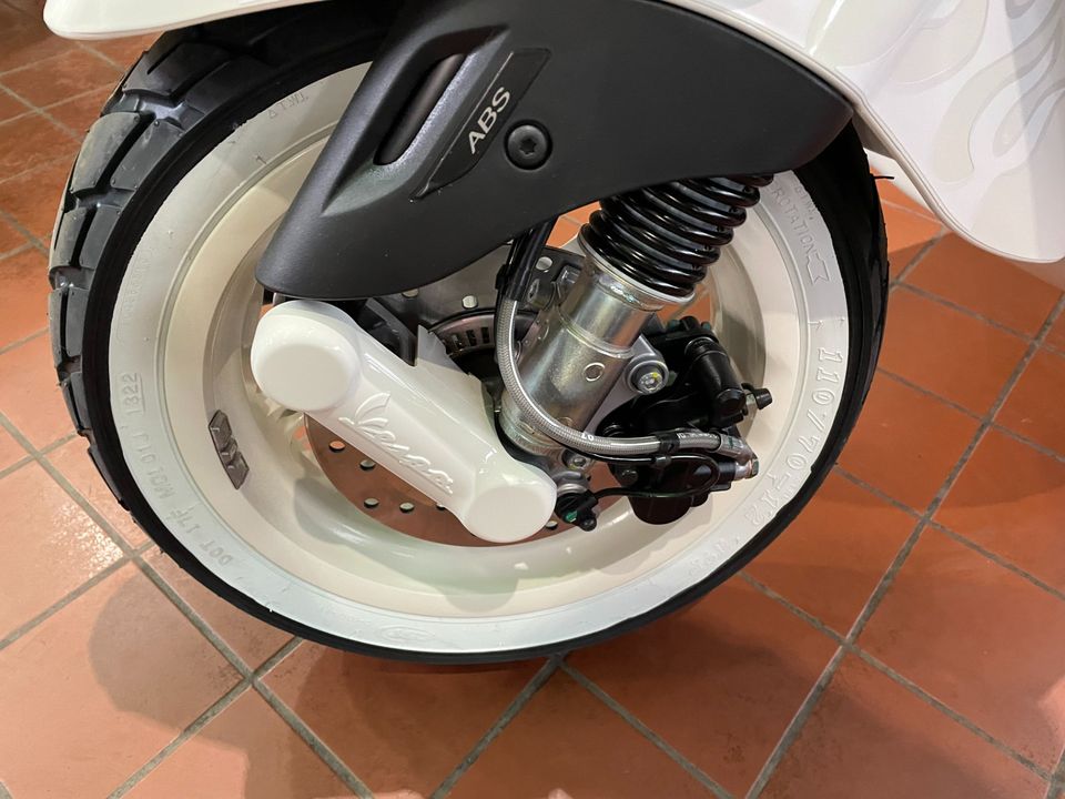 2023 VESPA Sprint 150