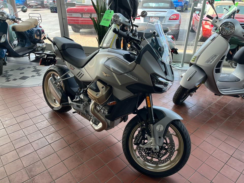 2024 MOTO GUZZI V100 Mandello