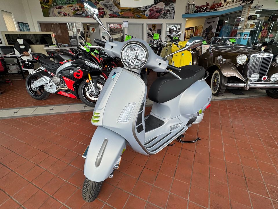 2024 Vespa GTS Supertech 300