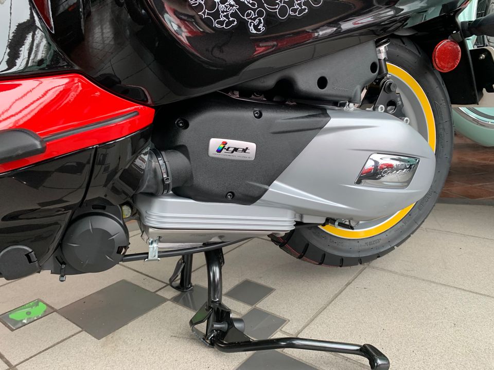 2023 VESPA Primavera 150 MICKEY MOUSE