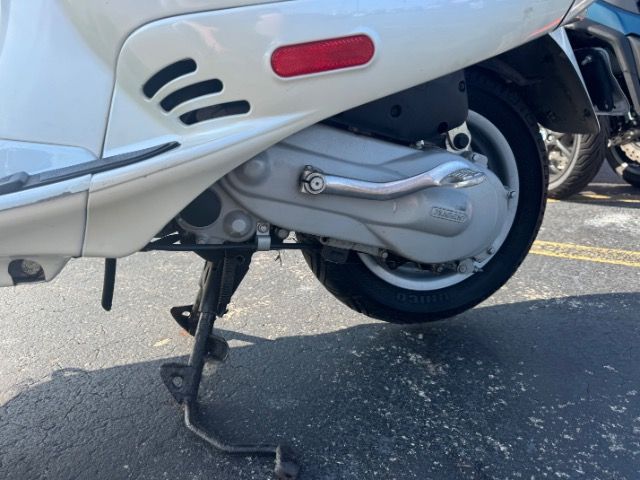 2003 VESPA ET2
