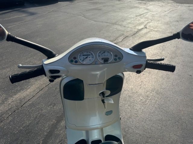 2003 VESPA ET2