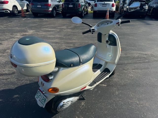 2003 VESPA ET2