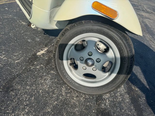 2003 VESPA ET2