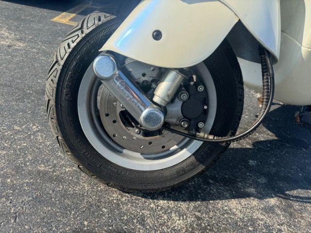 2003 VESPA ET2